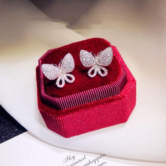 NEW 18K White Gold Diamond Butterfly Earrings B1 - Picture 5 of 5